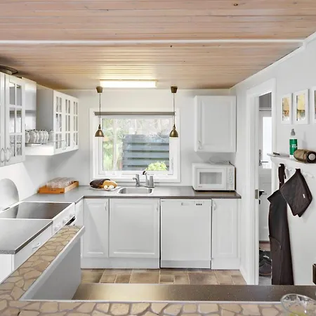 3 Bedroom Awesome In *