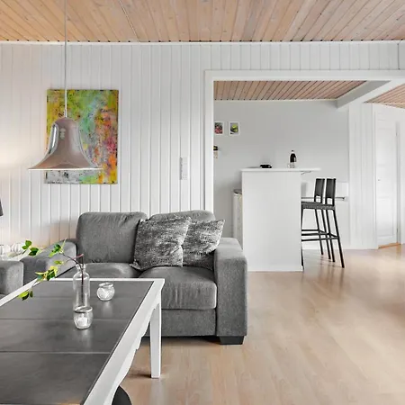 3 Bedroom Awesome In Casa vacanze